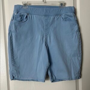 Women’s Gloria Vanderbilt Pull-on Flat Front Blue Summer Shorts- Size 16